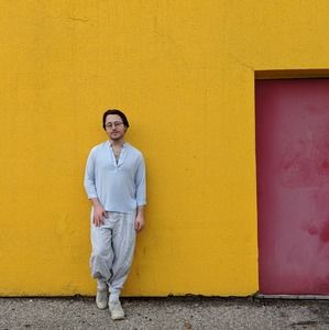 Meet your Posher, Eli